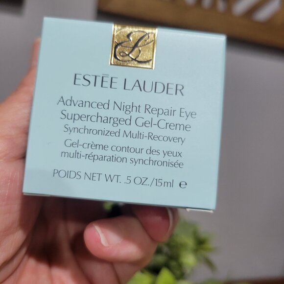 Estee Lauder Advanced Night Repair Eye Supercharged Gel-Creme .5oz./15ml - Picture 6 of 7
